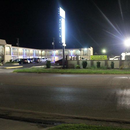 Hutchinson Inn Экстерьер фото